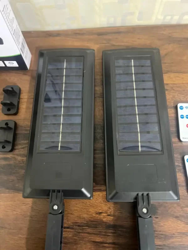 200W Solar Street Light, 15000LM Dusk to Dawn LED Solar