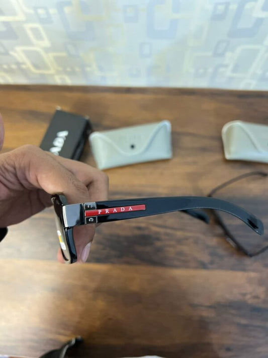 Made in Italy 🇮🇹 PRADA Iconic Polarized Sunglasses 100% Anti Reflective | Leather Pouch